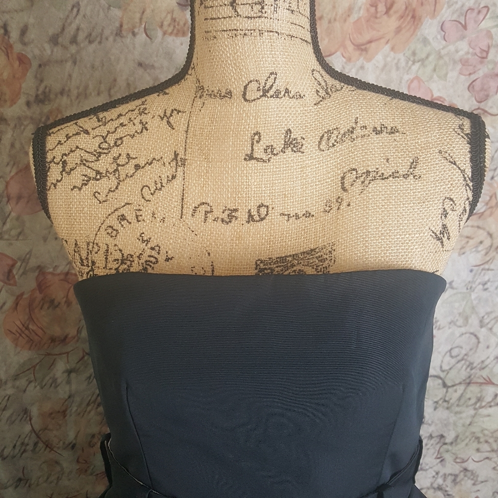 NWOT Vera Wang Strapless Overlay Pencil Dress 4 - Picture 4 of 10